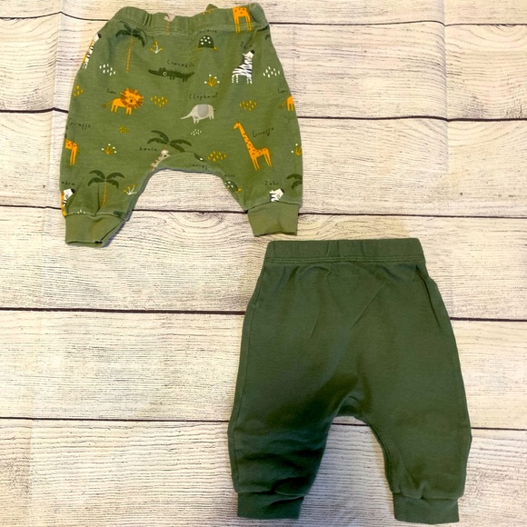 Carter’s baby pants2pk/green/used/0-3Months - Picture 2 of 3